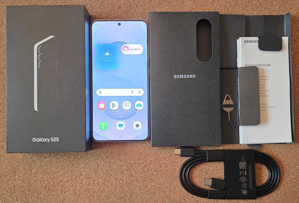 Samsung Galaxy S25 SM-S931 B/DS 12GB/128GB Srebrny Nowy Gwarancja