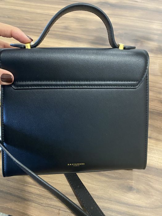 Bolsa em pele marca kassandre