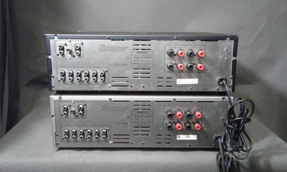 ONKYO A-8250 wzmacniacz stereo