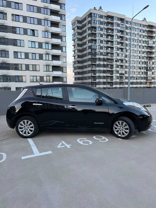 Продам Nissan Leaf 2013