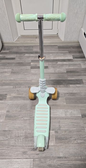 Дитячий самокат Scooter
