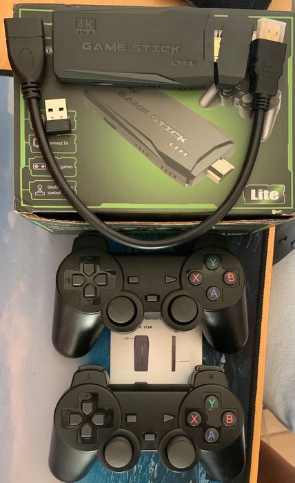 Game Stick Lite 4K com 2 Comandos Sem Fios – Jogos Retro