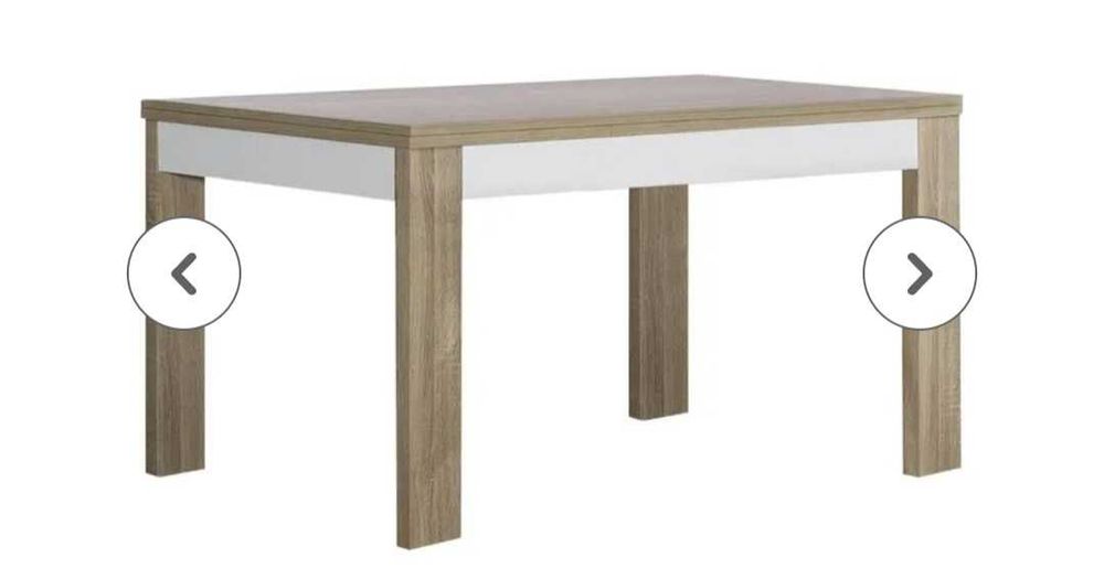 Mesa de madeira com lacagem a branco