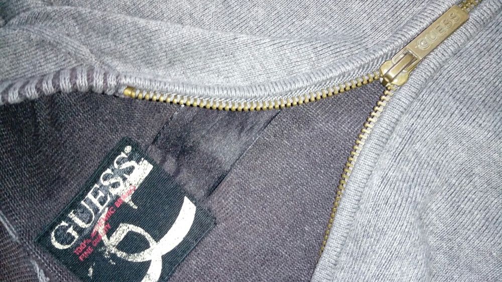 Bluza-sweter rozpinana. GUESS