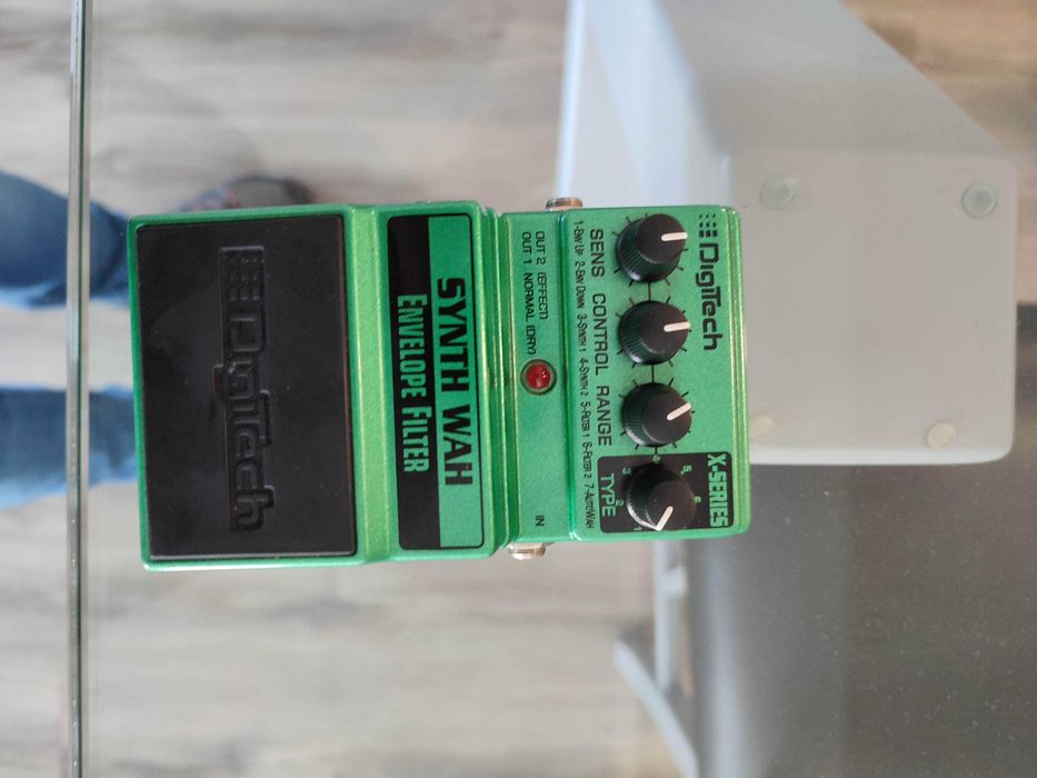 Pedal DigiTech Synth Wah (Guitarra)