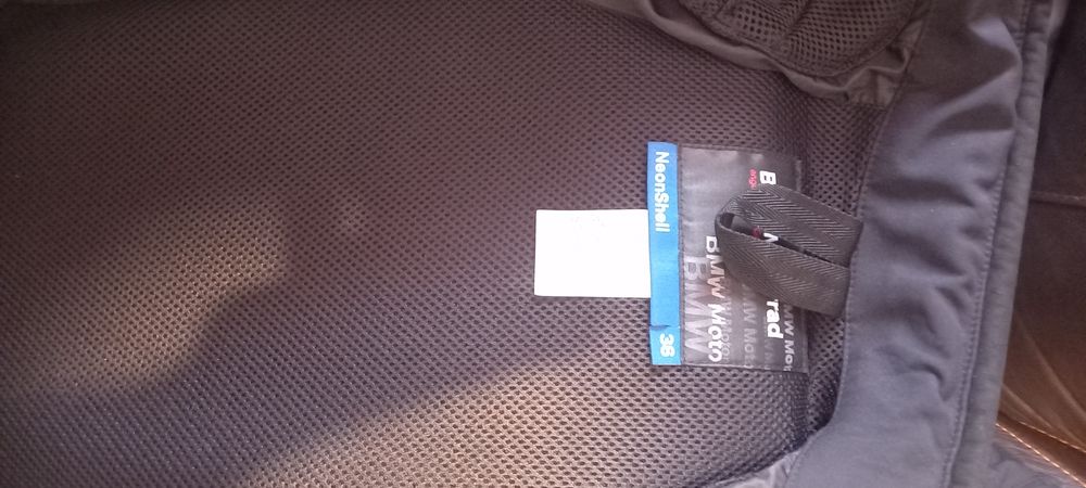 Blusão BMW NeonShell