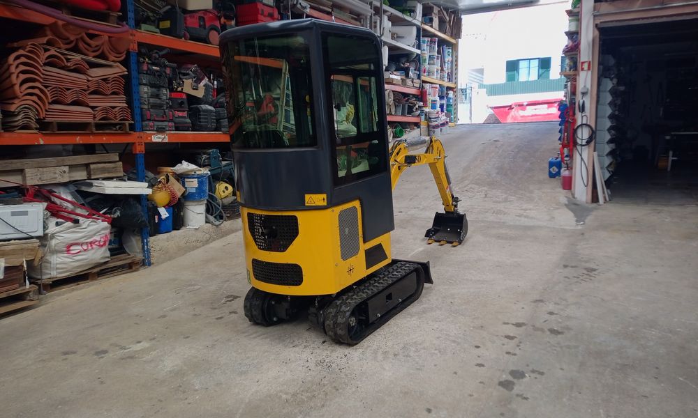 Mini Giratória 1.200 kilos ( Nova )