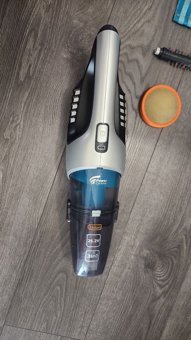 Акумуляторний пилосос Philips PowerPro Aqua