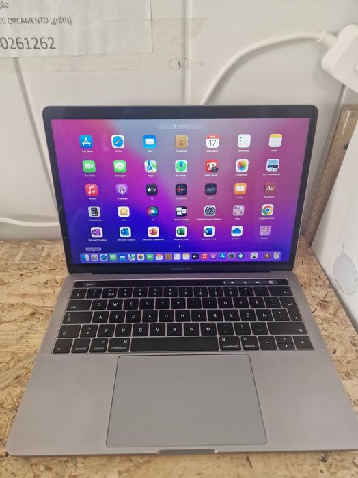 MacBook Pro TOUCH BAR 2016, i7 com 16GB com varios programas.