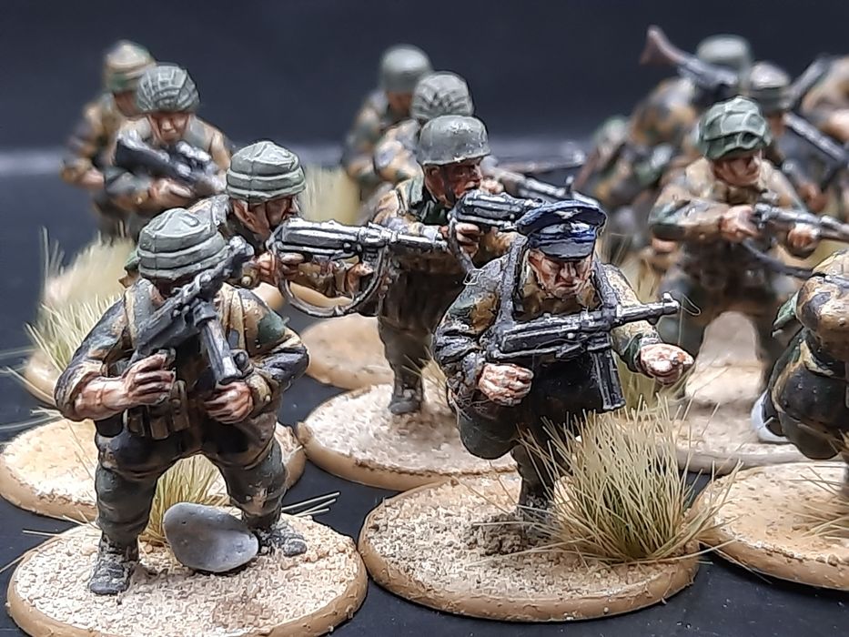 Bolt Action German Army Fallschirmjager pomalowane