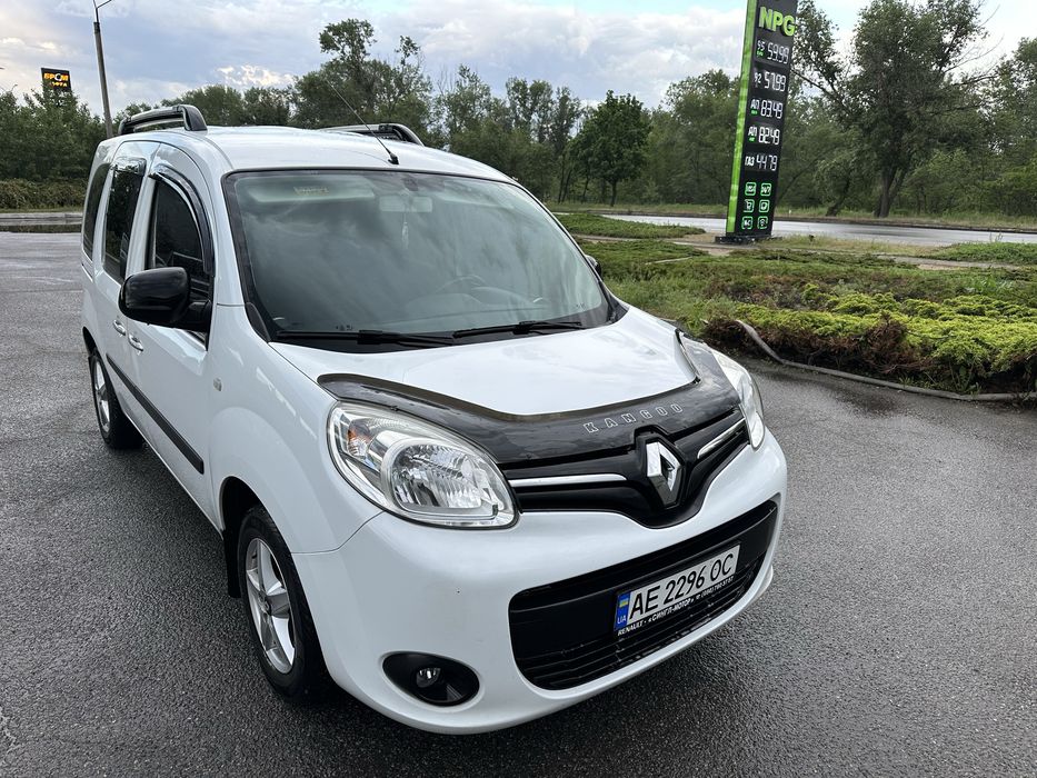 Продам рено кенго оригинальный пасажир
