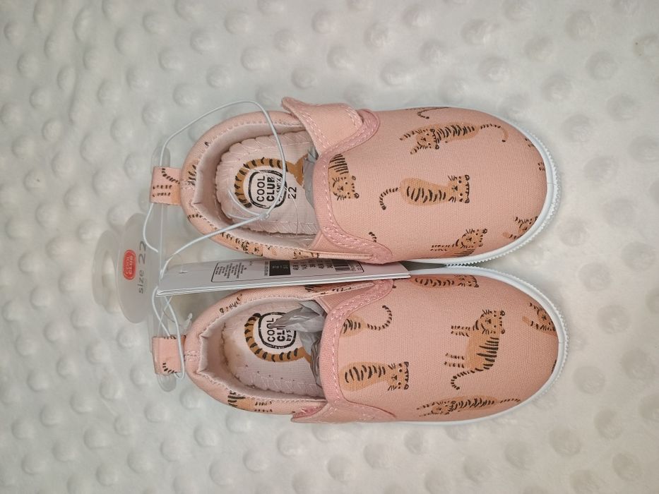 Взуття на дівчинку 22 розмір фірми cool club.