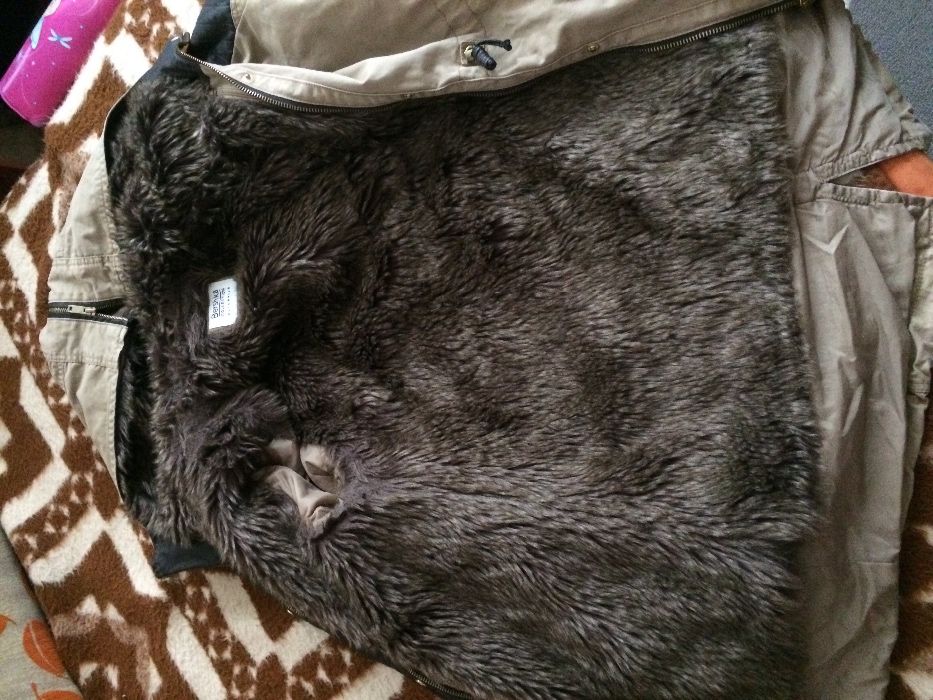 Kurtka parka bezowa Bershka L