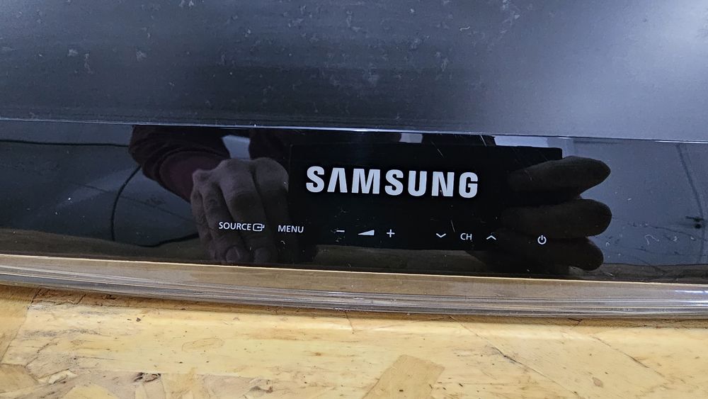 TV SAMSUNG SYNCMASTER B2230HD 22"