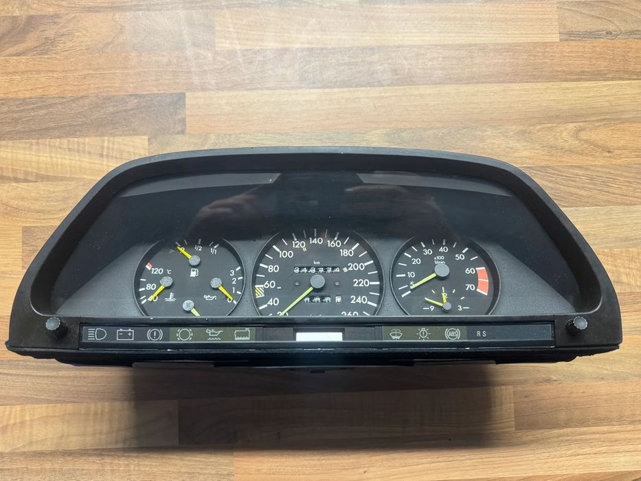 LICZNIK MERCEDES SEC W126 V8 5.6 EUROPA