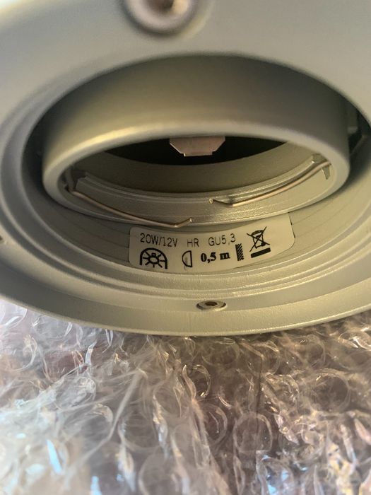 Candeeiro tecto novo