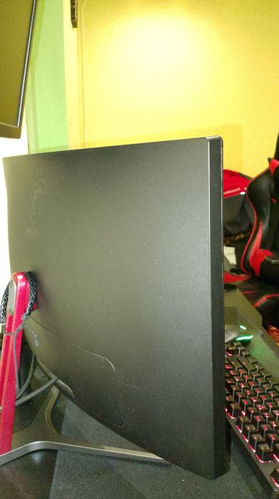 Монітор 23.6" MSI Optix G24C - частота оновлення 144 Гц