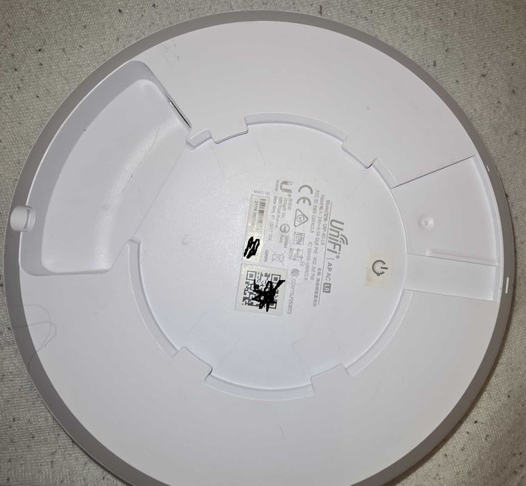 Punkt dostępowy Ubiquiti UniFi AP AC LR (UAP-AC-LR)
