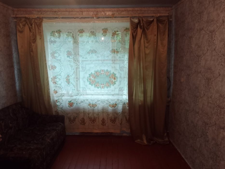 Продам двох кімнатну квартиру в общежитії