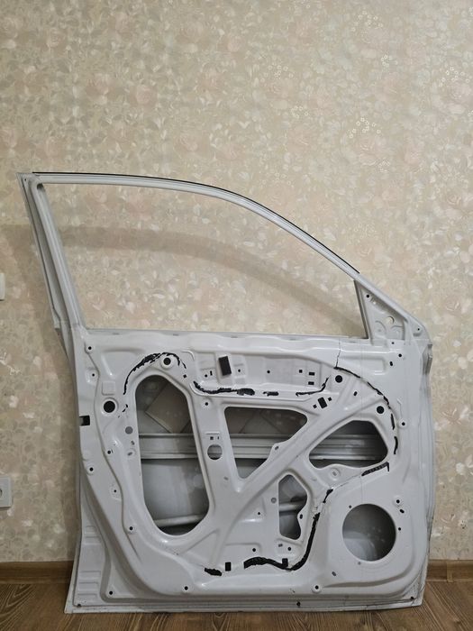 Дверь SUZUKI VITARA пер. лів.