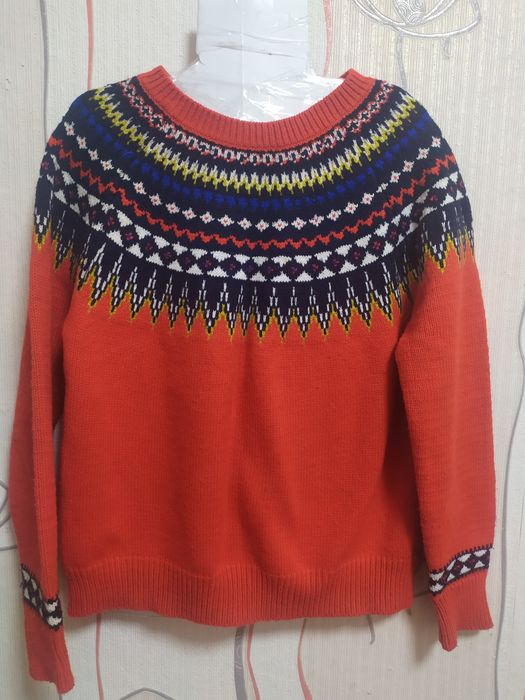 Женский свитер б.у М