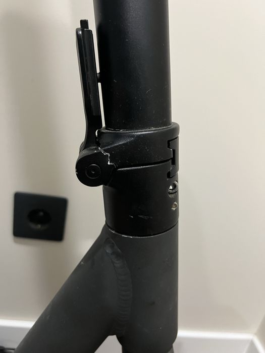 Електросамокат inmotion l9 500w потребує ремонту рульової стійки