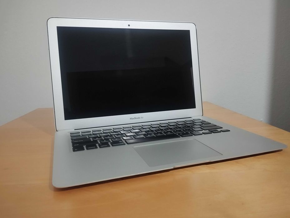 MacBook Air 2015 – Excelente Estado – Totalmente Funcional