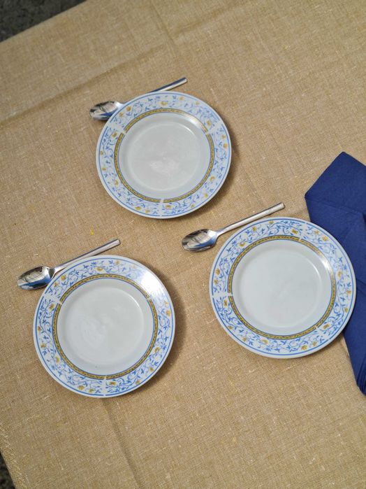 Conjunto de 3 pratos de sobremesa - porcelana