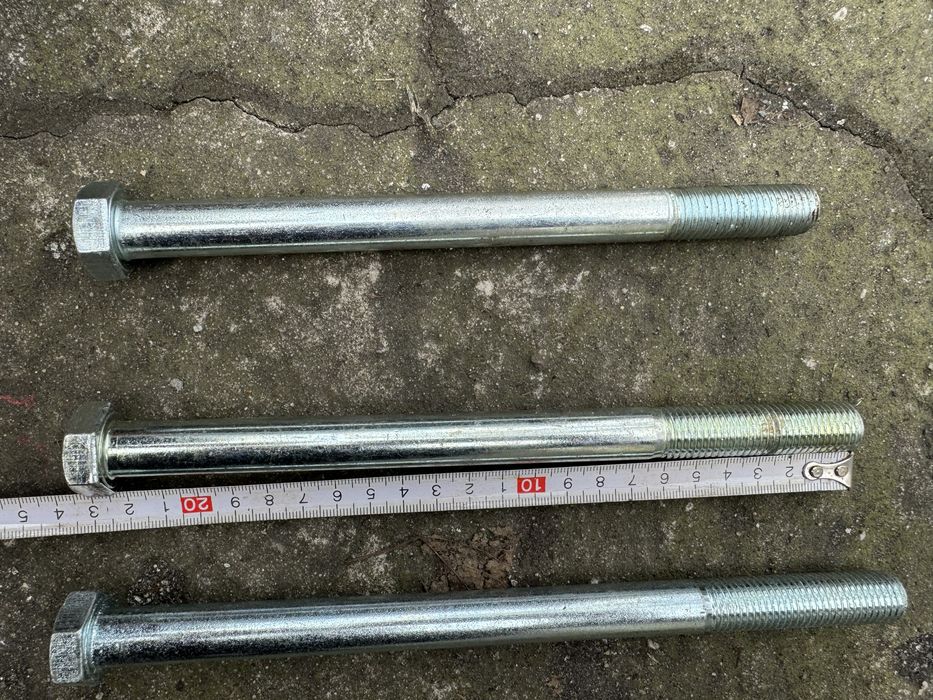 Śruby M16 ocynkowane