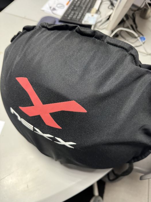 Capacete motard Nexx c/ saco + luvas Dainese