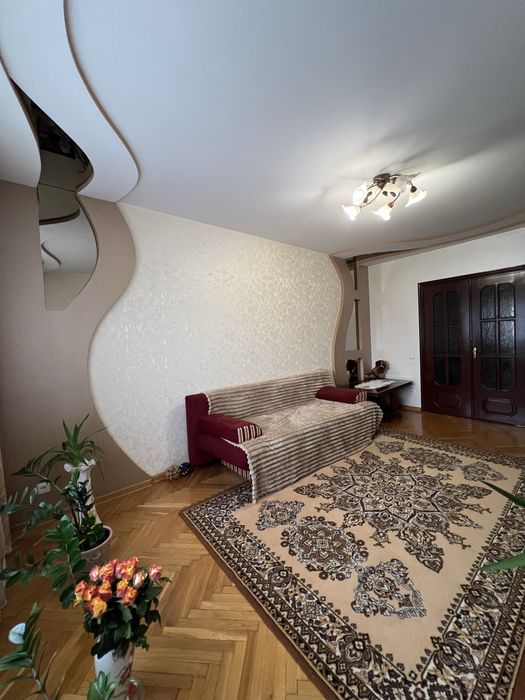 Продаж затишної трикімнатної квартири | р-н Порт City