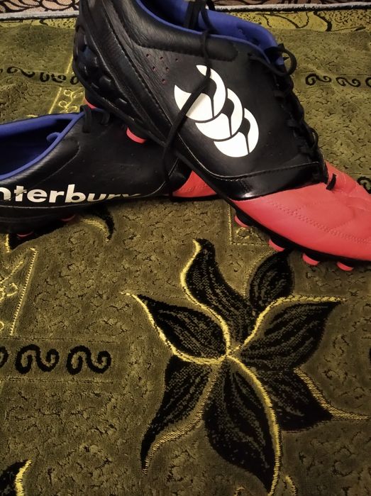 Бутсы футбольные