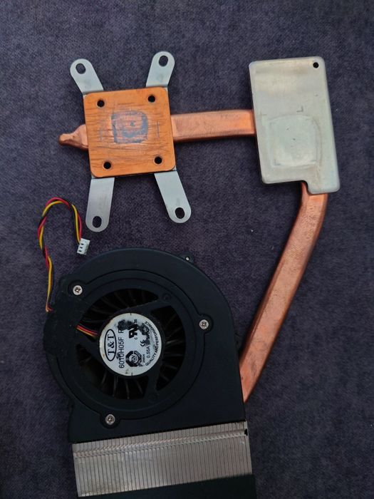 Procesor Intel, pamięć DDR2 667, karta AzureWave, chłodzenie vr610