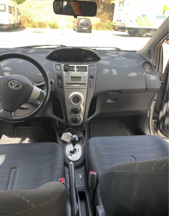 Toyota  yaris ano 2006 foto 5