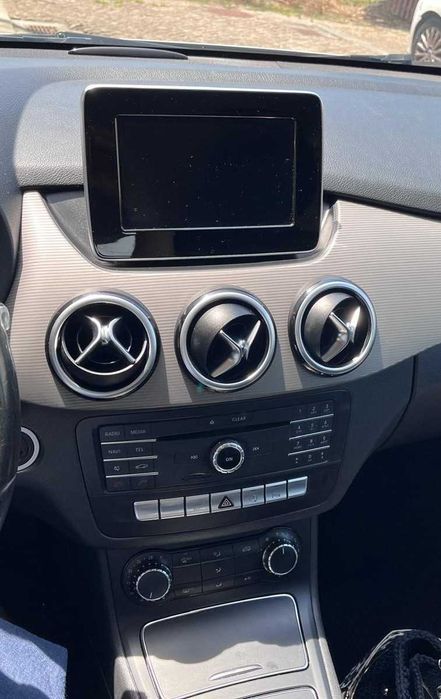 Mercedes B 200 d Caixa automática  Muito bom estado