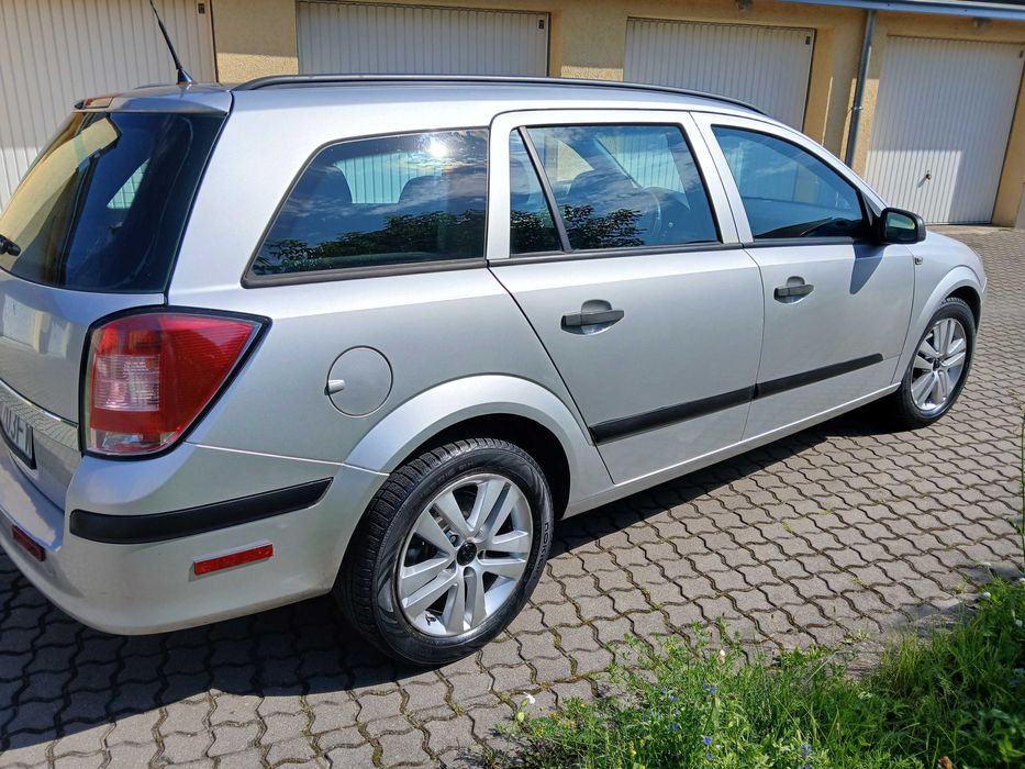 opel astra h combi 2009 1.4na łancuszku+GAZ,klima chodzi