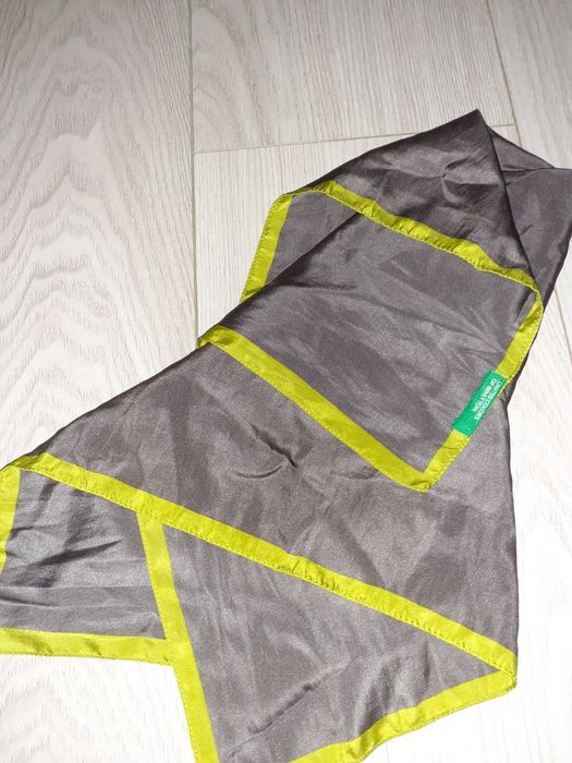 Benetton chusta apaszka 50x50