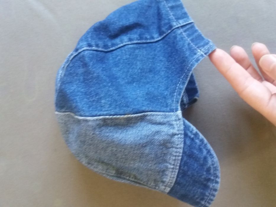 Czapeczka dżinsowa chłopięca