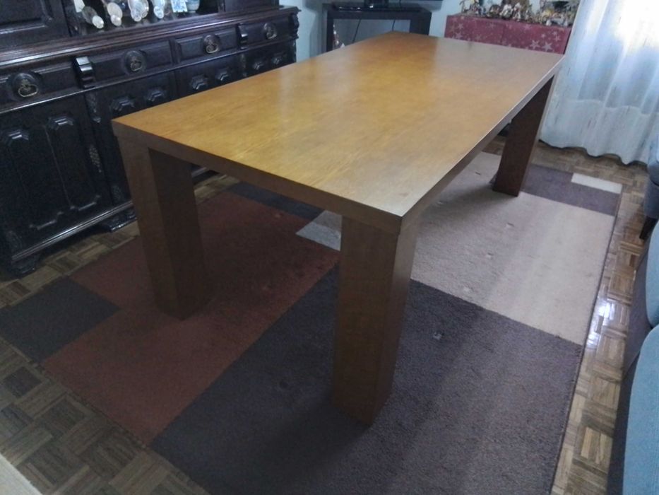 Mesa de sala de jantar