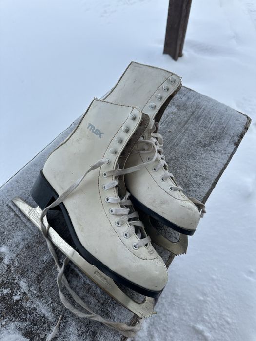 Продам ковзани , коньки