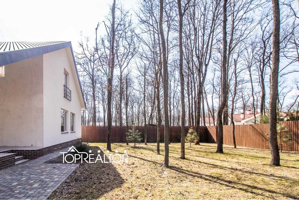 У продажі 2-поверховий будинок в селищі Лісне! лесопарк