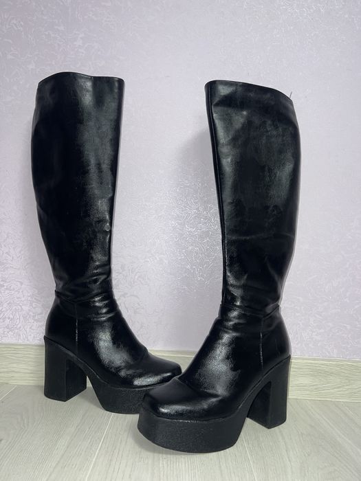 Ботфорти чоботи високі на платформі