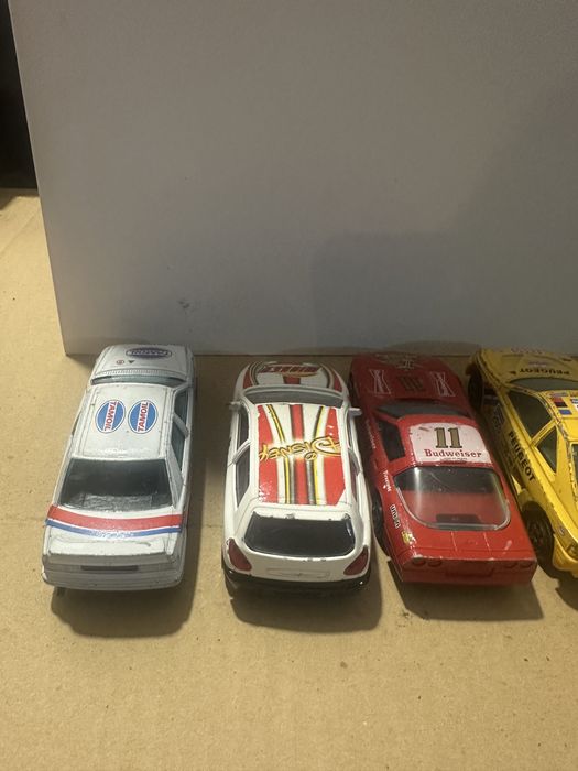 Miniaturas da burago escala 1:43