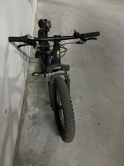 Bicicleta criança Specialized