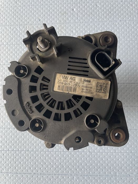 Генератор для авто фольцваген  Таурек