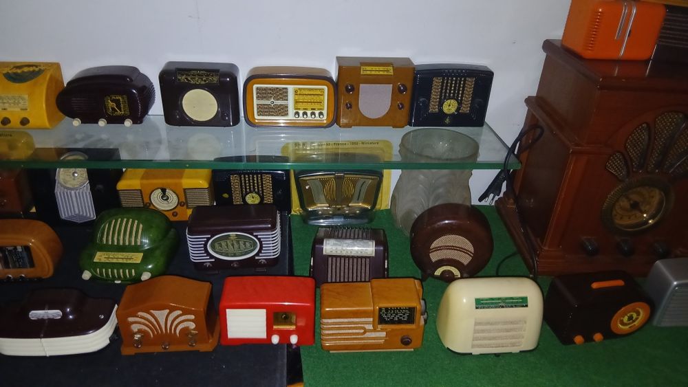 Colecao 33  radio  poe 250 €