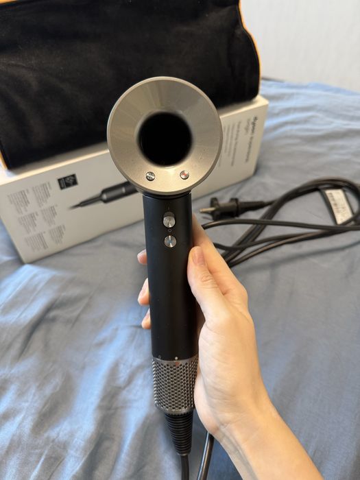 Dyson/дайсон фен з оригінальною коробкою і косметичкою