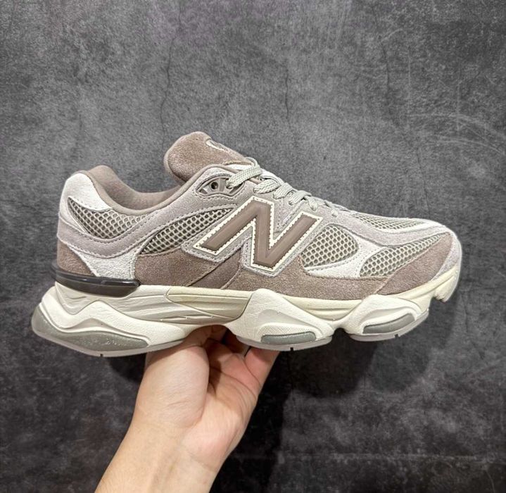 New Balance 9060 brązowo-szary R.38