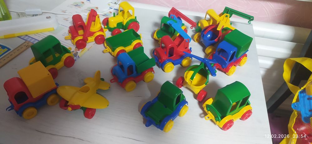 Машинки вадер пластикові якісні