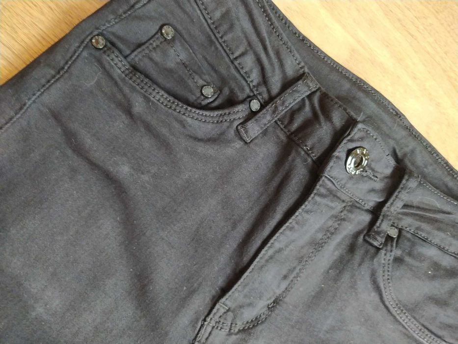 Czarne jeansy XS